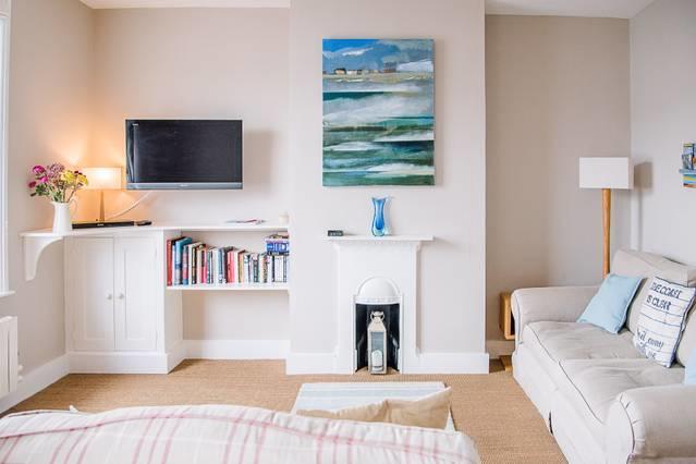 Serendipity, Aldeburgh - An Apartment On The High Street! ภายนอก รูปภาพ